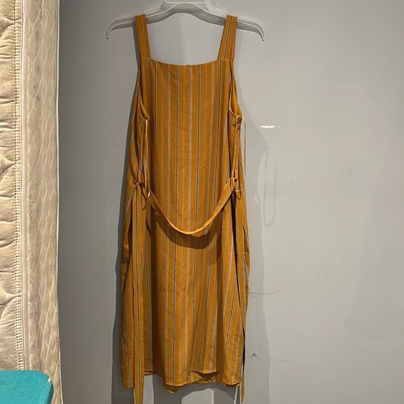 Potter’s pot yellow midi dress. US 8. - Picture 3 of 8